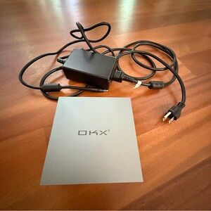 OKX U001 16-in-1 USB-C Docking Station for Multi-Display Workstations Silver